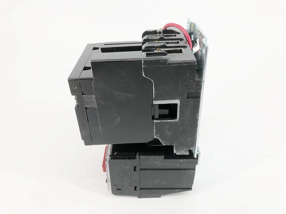 New Square D 8536SCO3V02H300S AC Magnetic Starter 120V NEMA 1 Ser. A