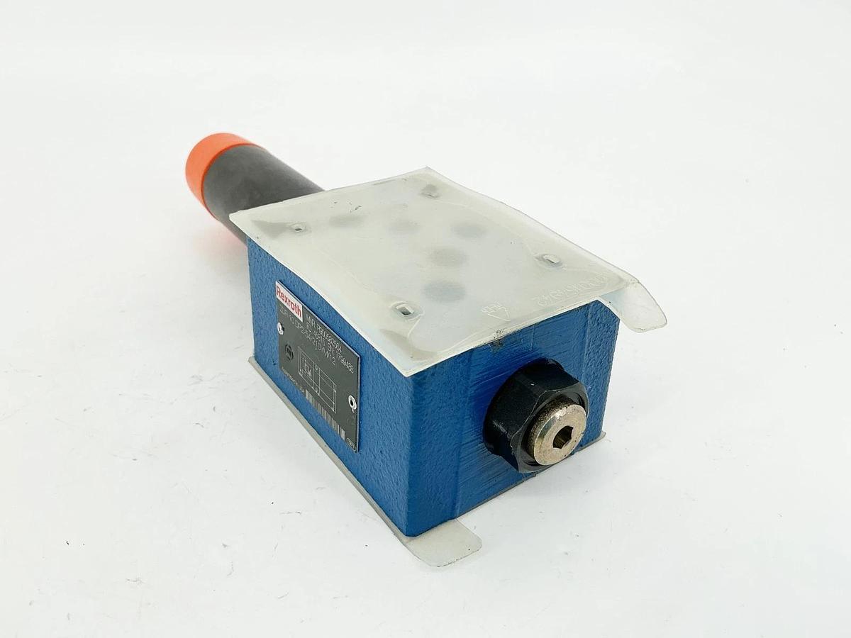 New Rexroth ZDR-10-DP2-54/210YM/12 Valve R900582564 - No Box