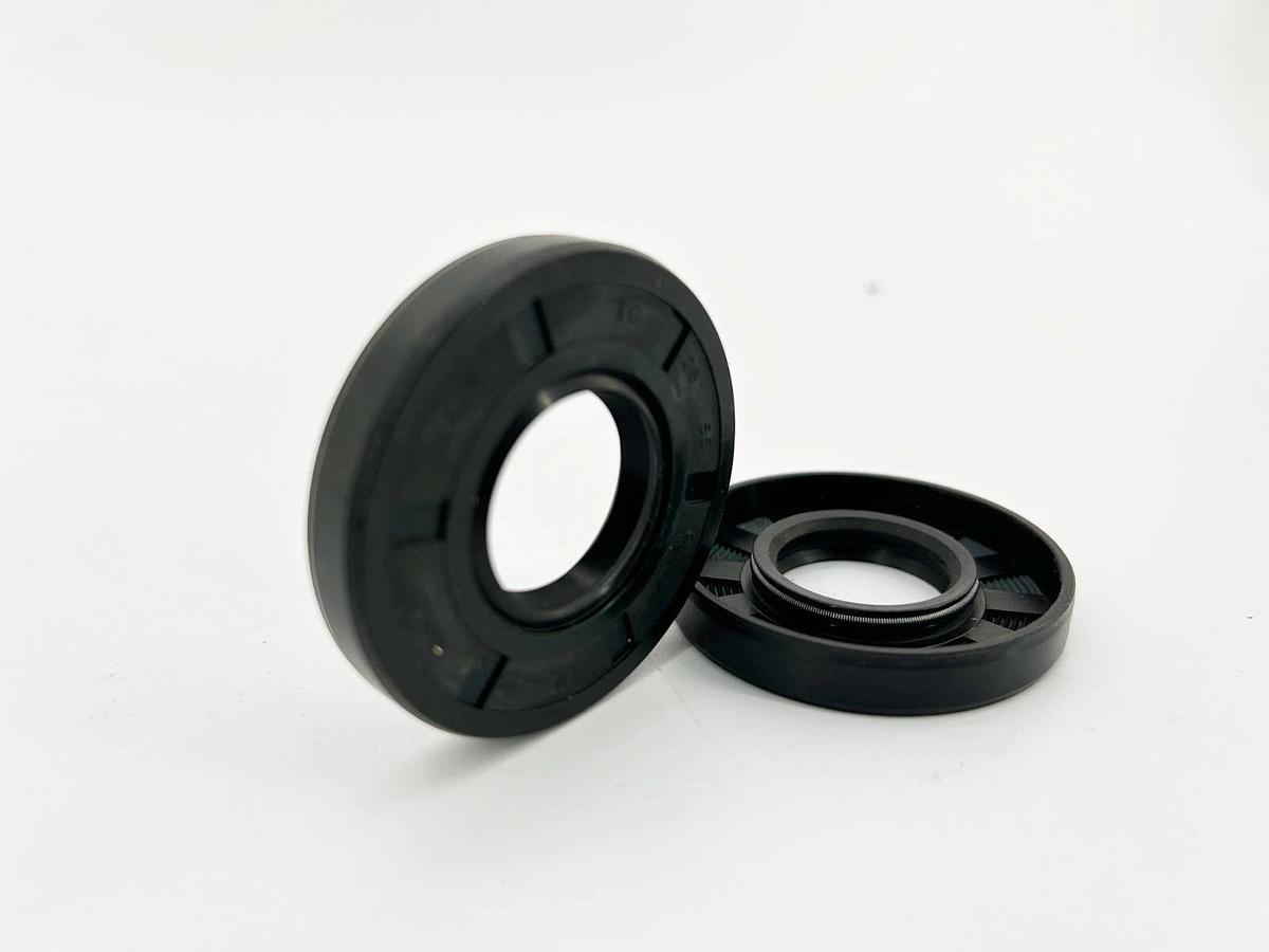 New Lot of 2 A16C2 Planetary End Cap W/ Oil Seal