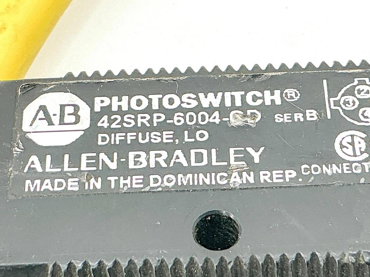 Used Allen Bradley 42SRP-6004-QD Photoswitch Sensor 20-132VAC Ser.B
