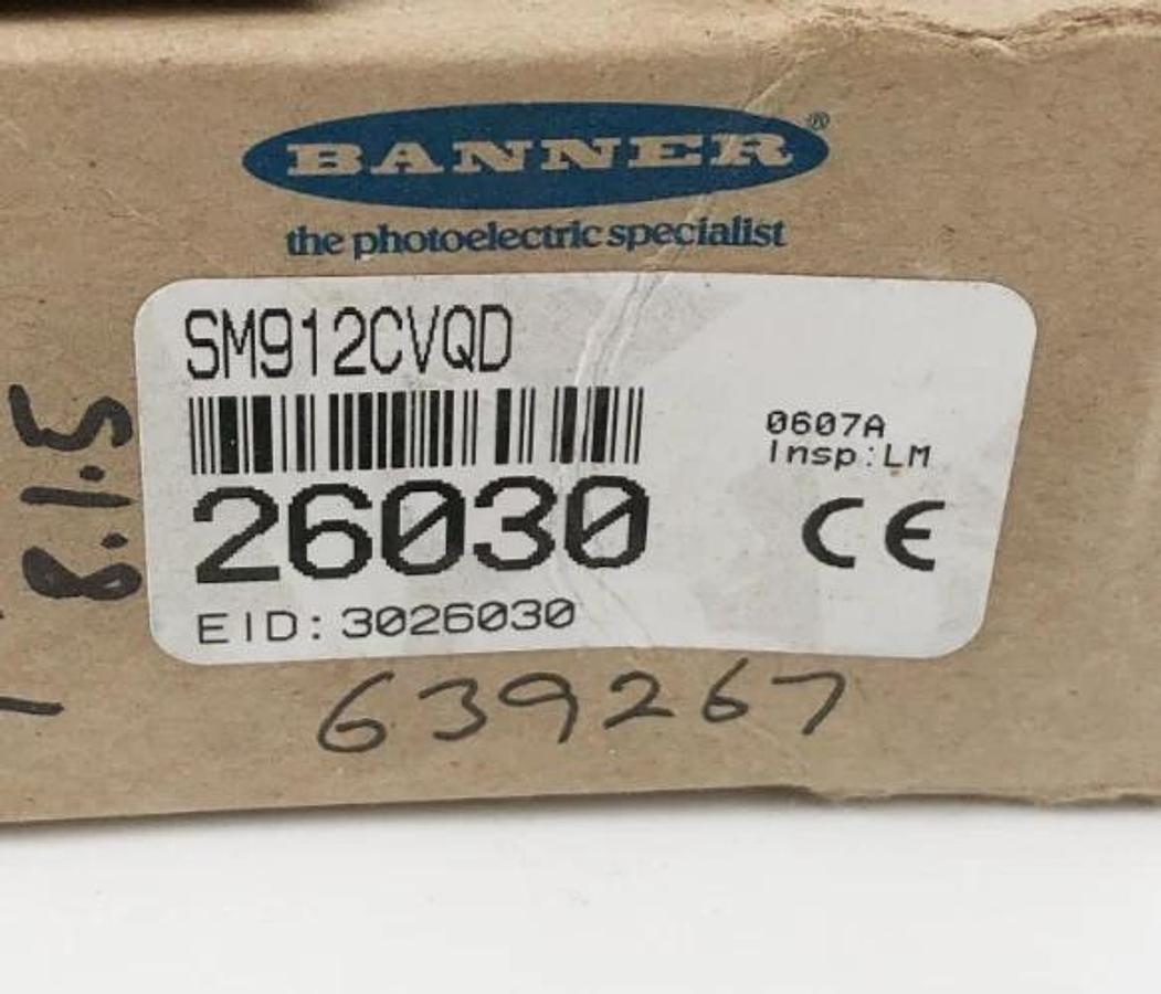 New Banner Engineering SM912CVQD Photoelectric Sensor 10-30VDC 26030