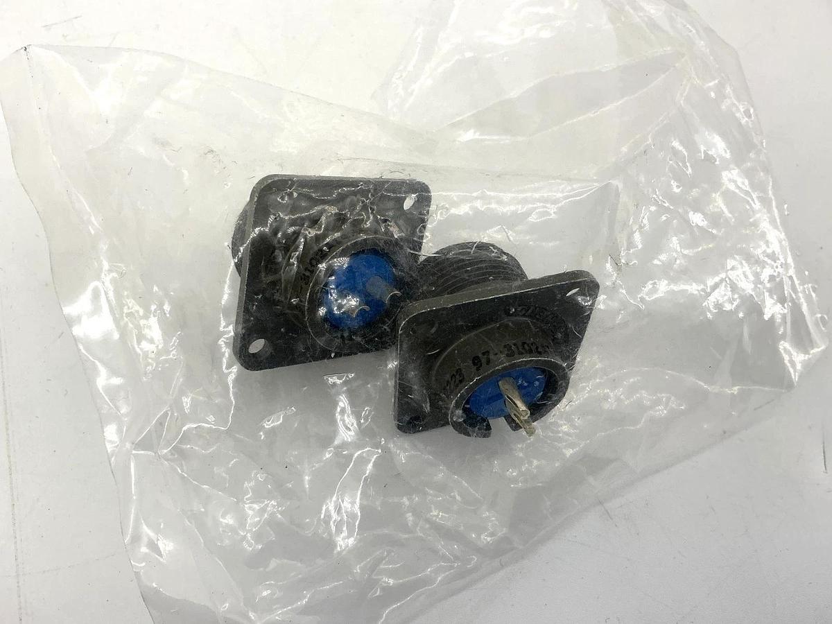 Lot of 2 New Amphenol 97-3102A14S-9PZ Connector Receptacle Male 2-Pin