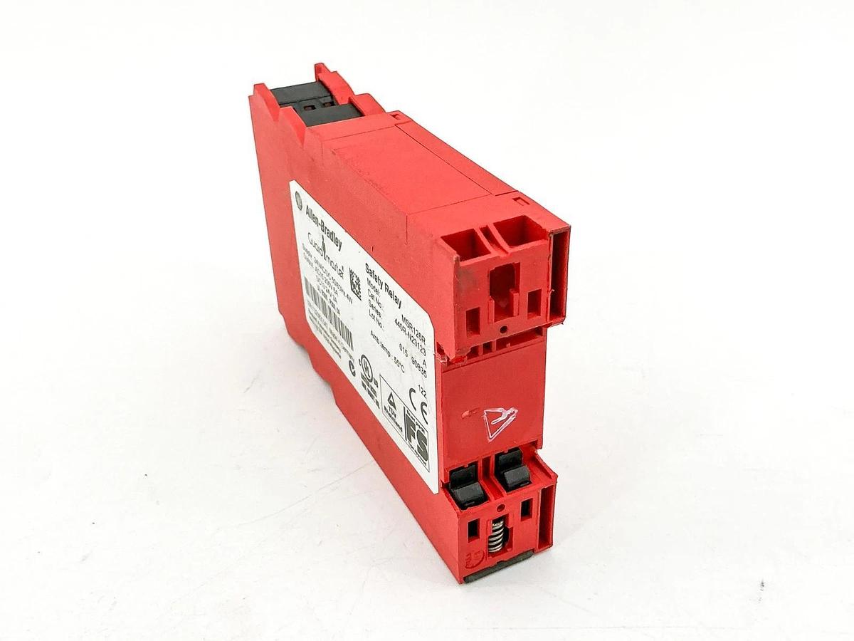 New Allen Bradley 440R-N23123 Guardmaster Safety Relay 24V 4W 6A MSR126R No Box