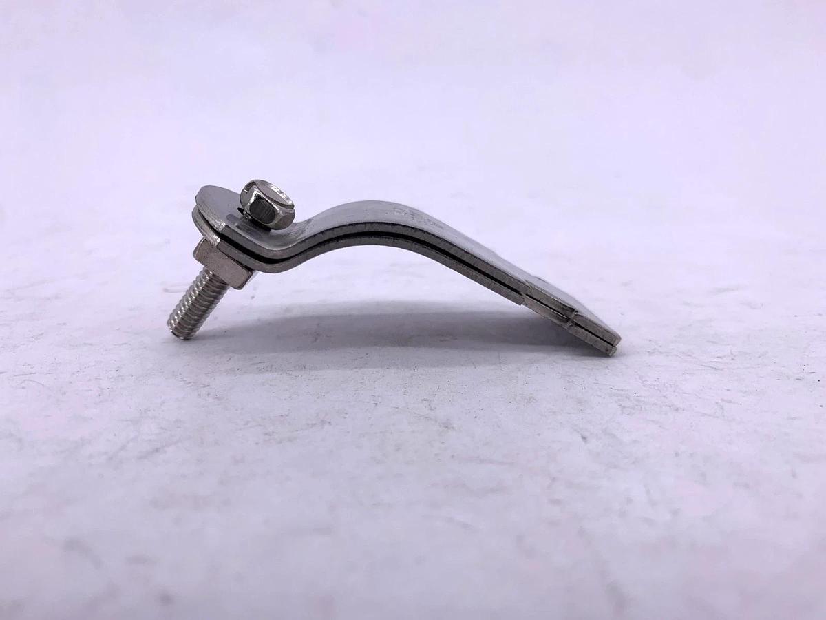 Lot of 13 New Thomas & Betts 1-1/4 RIGID STD CLAMP Conduit Clamp 1-1/4" - No Box