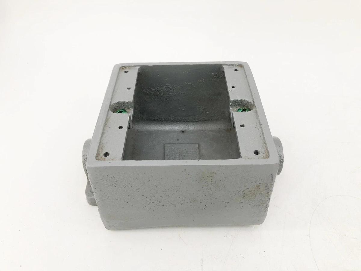 New Killark 2FDC-2M Device Box 3/4" Hub 50.0 Cu. In Capacity