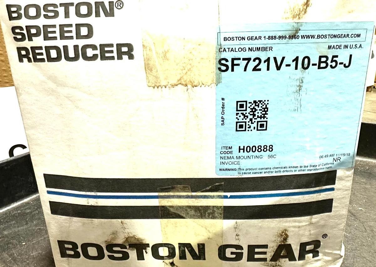 New Boston Gear SF721V-10-B5-J Worm Gear Speed Reducer 10:1 Ratio
