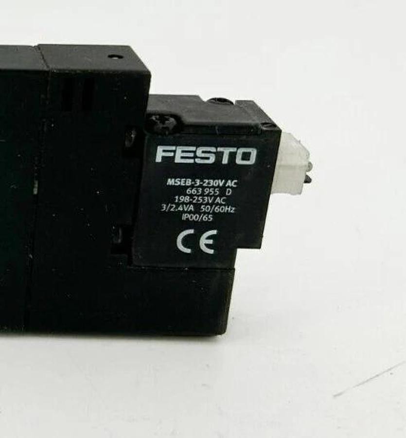 New Festo CPE18-M3H-5/3E-1/4 Solenoid Valve, 2,5-10 bar, 18mm,170321