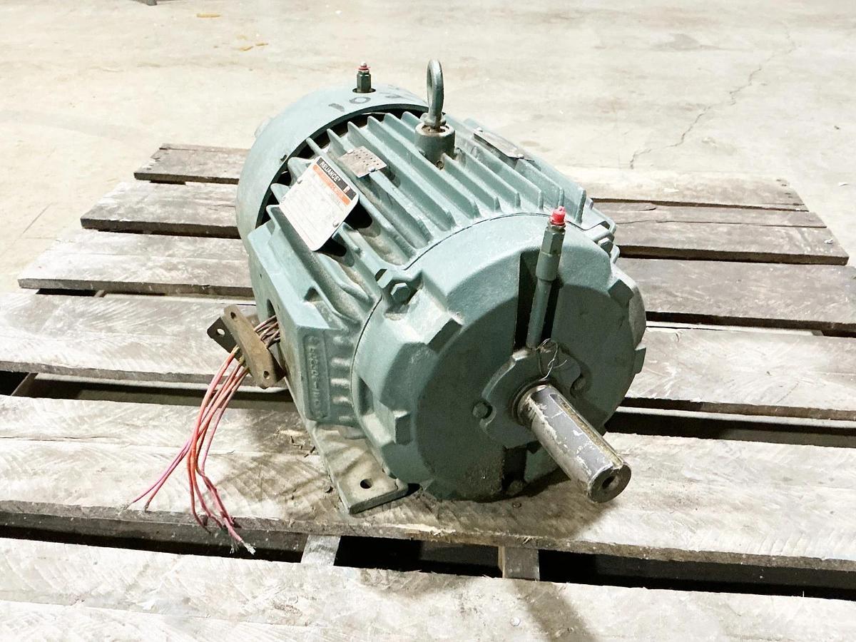 Used Reliance 2YAB55689A1 Electric Motor 3HP 575V 1765RPM 3.2A 3PH L213T