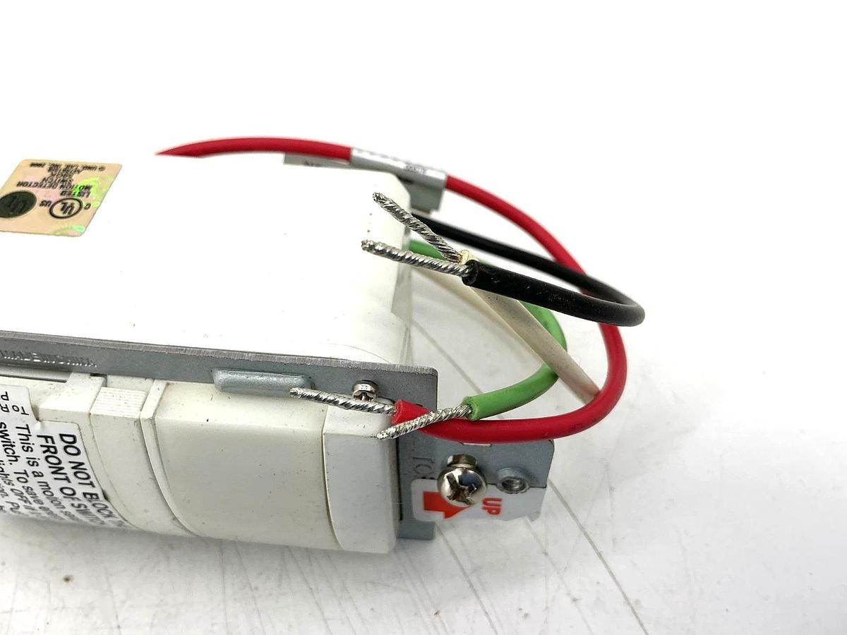 New WattStopper RS-250-W Universal Resi Vacancy Sensor 0-600W 120VAC 60HZ RS250W