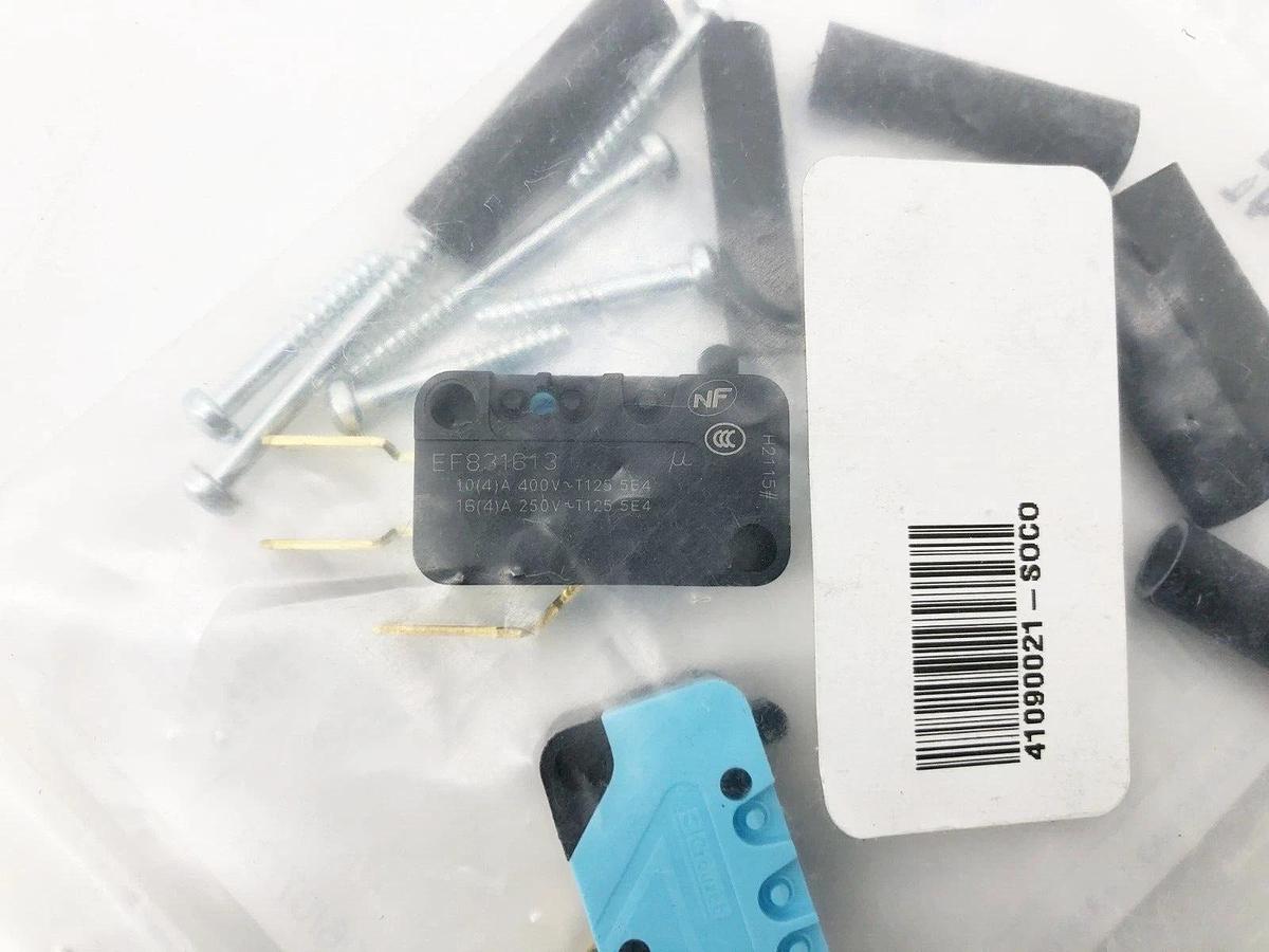 Bag of 2 New Socomec 41090021 Auxiliary Contact EF831613