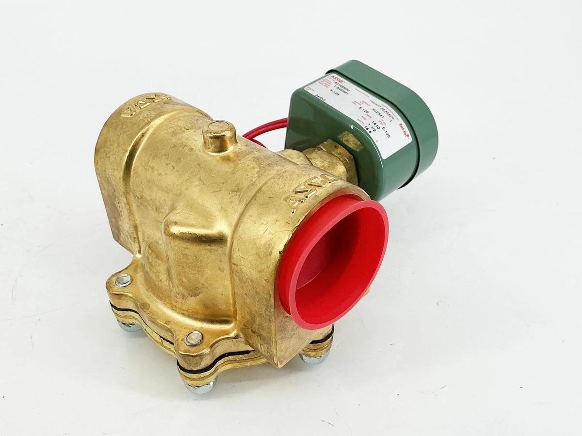 New Asco 8210D032 24VDC Solenoid Valve 125PSI 1-1/2"Pipe 16.8W