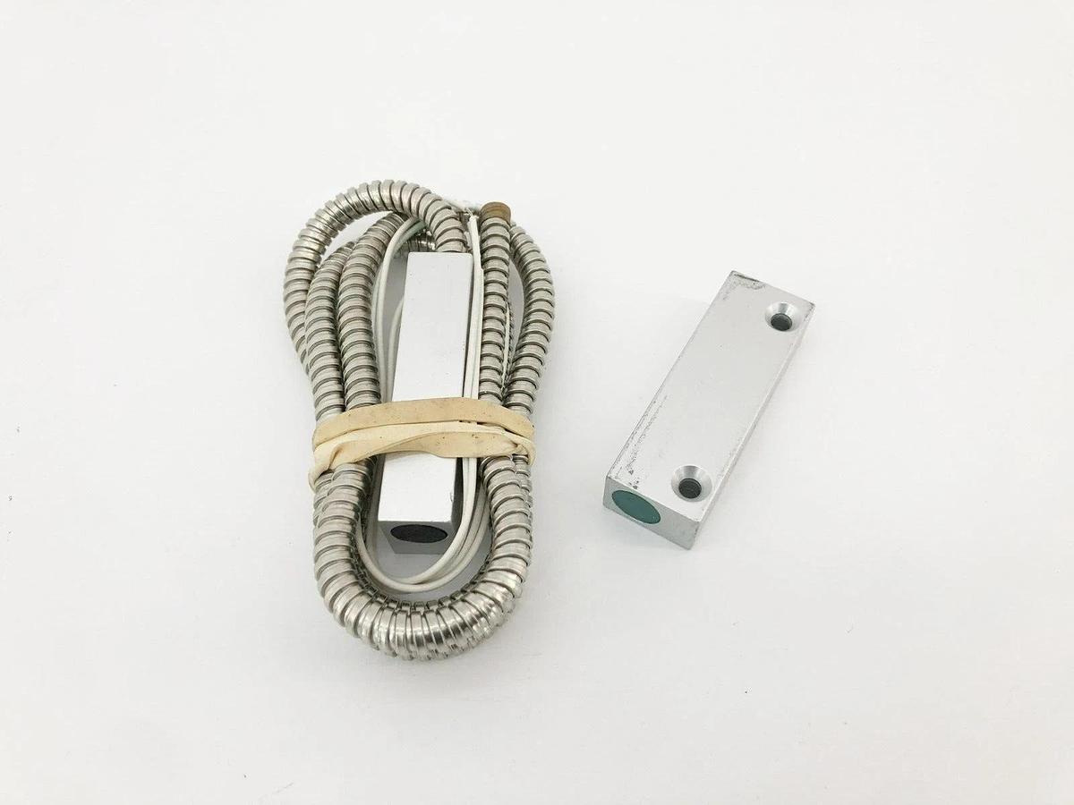 New GRI 4400-A Industrial Surface Mount Switch Set 2-1/2" Gap 10W 200VDC