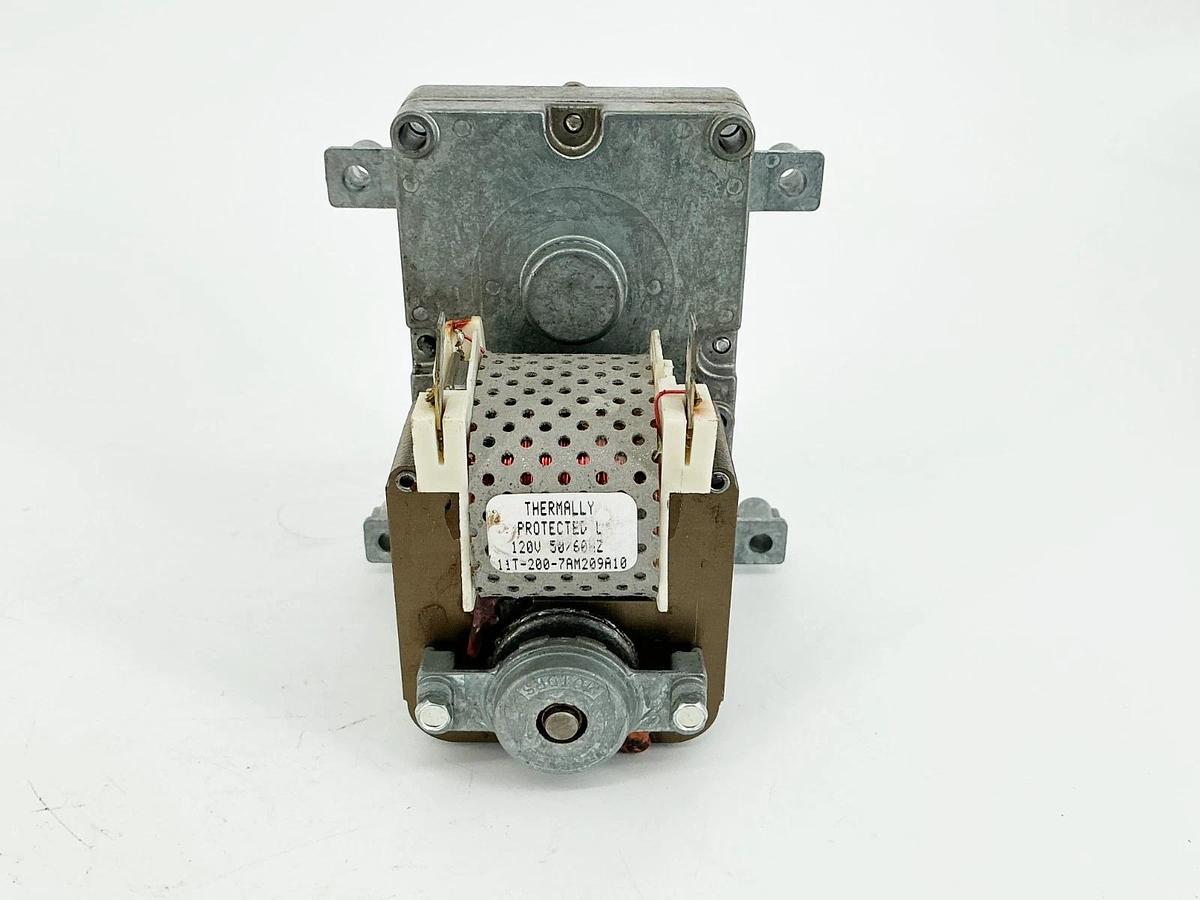 New Brevel Motors 11T-200-7AM209A10 Gear Motor Protected 120V 50/60Hz - No Box