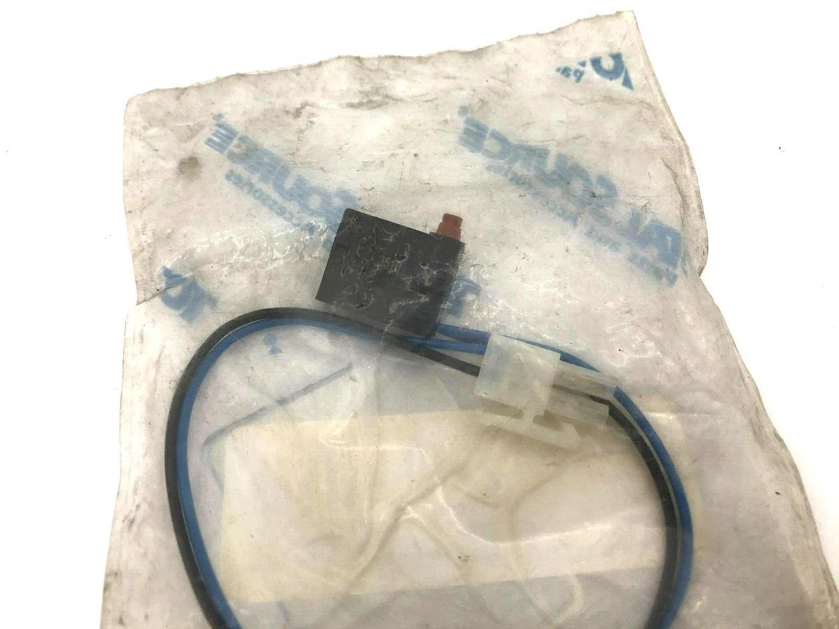 New Hyster 1498102 Microswitch