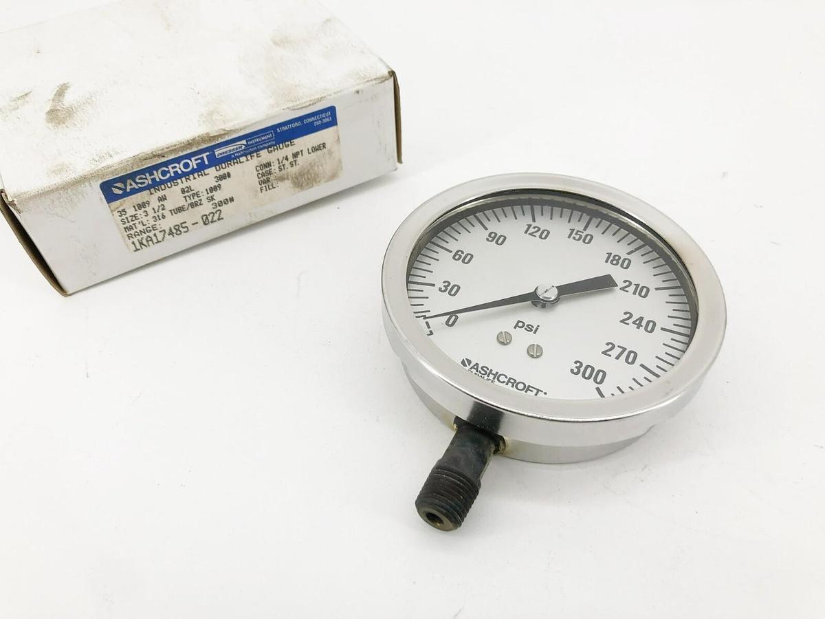 New Ashcroft 35-1009-AW-02L-300# Pressure Gauge 0-300psi 3-1/2" Dia. 1/4" NPT