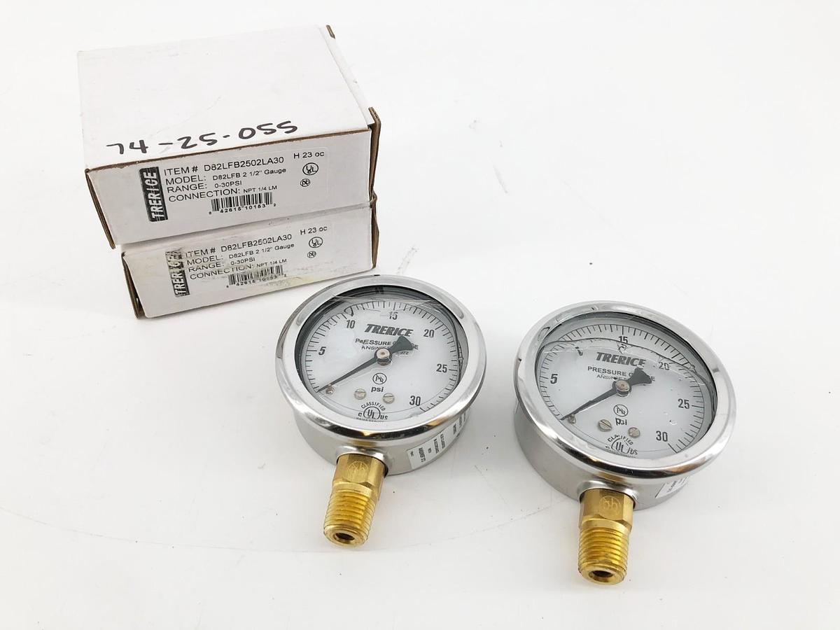 Lot of 2 New Trerice D82LFB2502LA30 Gauges D82LFB 2-1/2" 0-30psi 1/4" LM