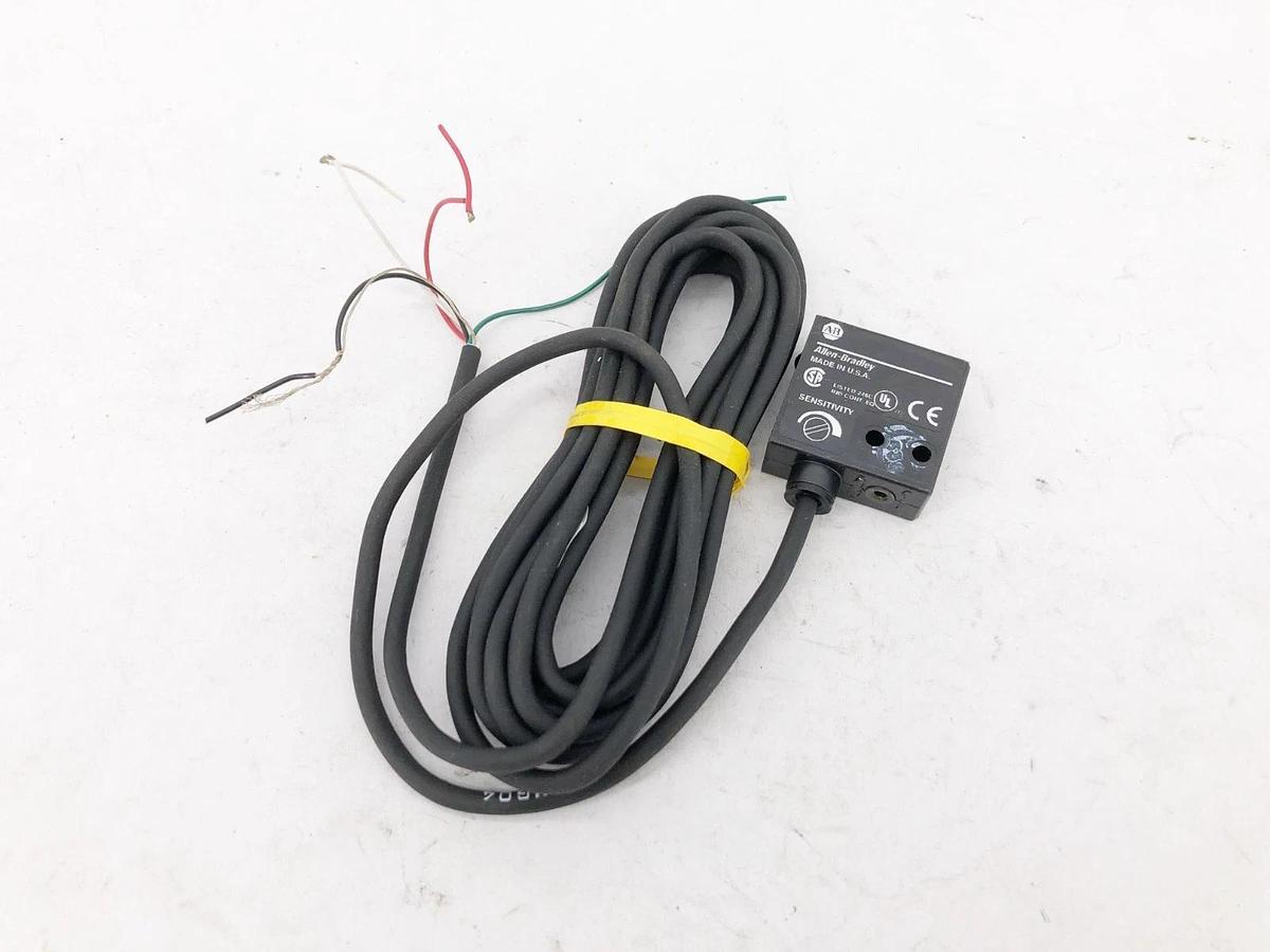 New Allen Bradley 42SMP-7021 Ser. B Photoswitch Fixed Focus 11-28VDC