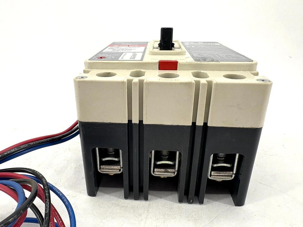 Used Cutler-Hammer HMCPS030H1C 30A Circuit Breaker w/ Aux. Switch 600VAC 3-Pole