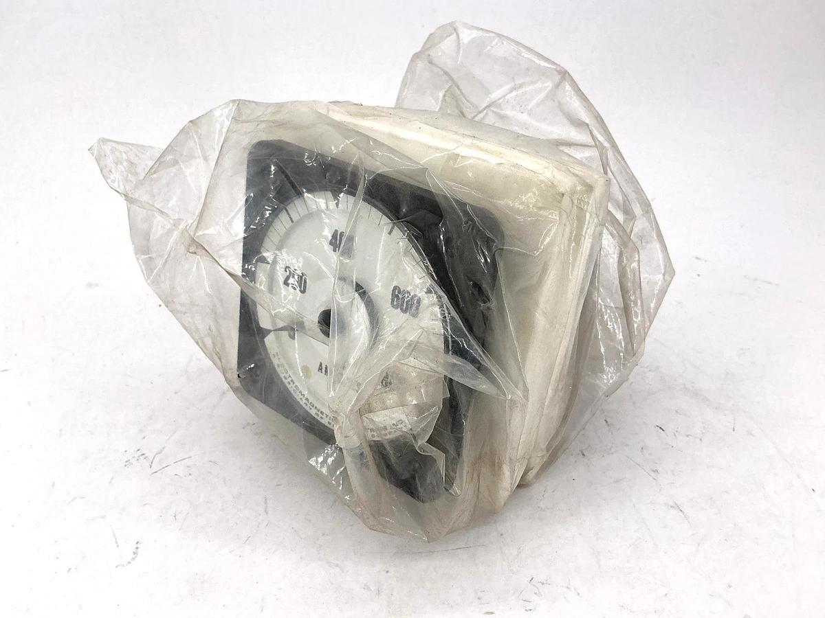 New Electromagnetic Ind EAIAF AC Ammeter 0-800AC Amps 40/70HZ 5A