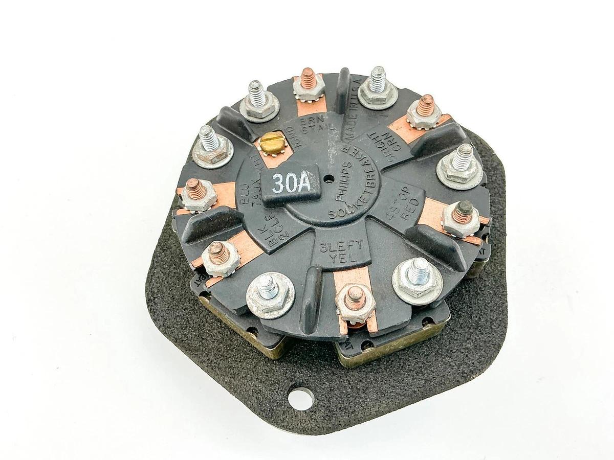 New Phillips 15-76 Socket Breaker 30A 7Pin - No Box