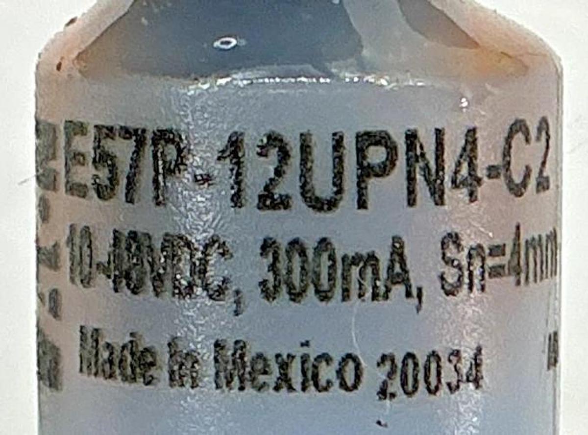New Eaton E57P-12UPN4-C2 Inductive Sensor 3-Wire 10-48VDC NO Cable 2m - No Box