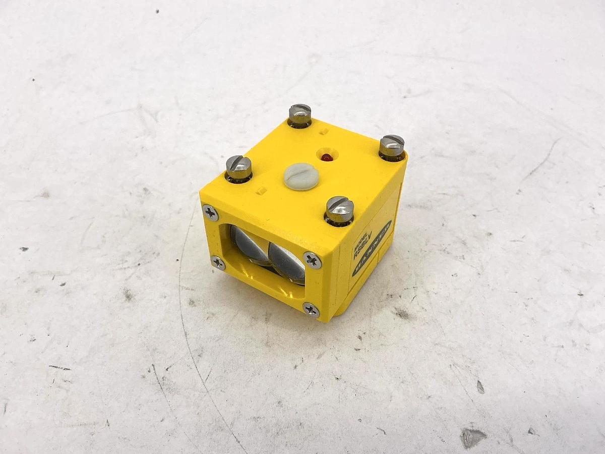 New Banner RSBLV Maxi-Beam Photoelectric Sensor Dark/Light Op R-0.15-9m 25547