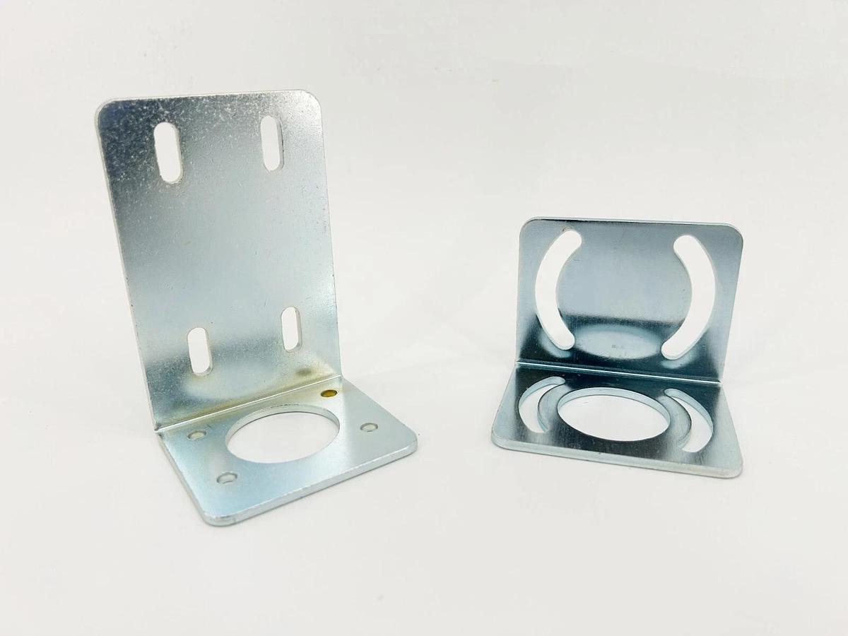 New Banner Engineering SMBLS Sensor Bracket Right Angle 26284