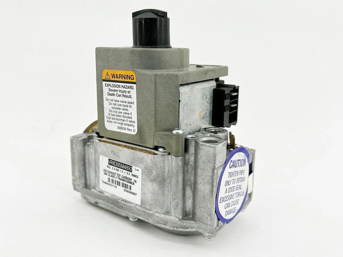 New Honeywell VR8305M4892 Gas Valve Direct Ignition 24V 7A 3.2 Range - No Box