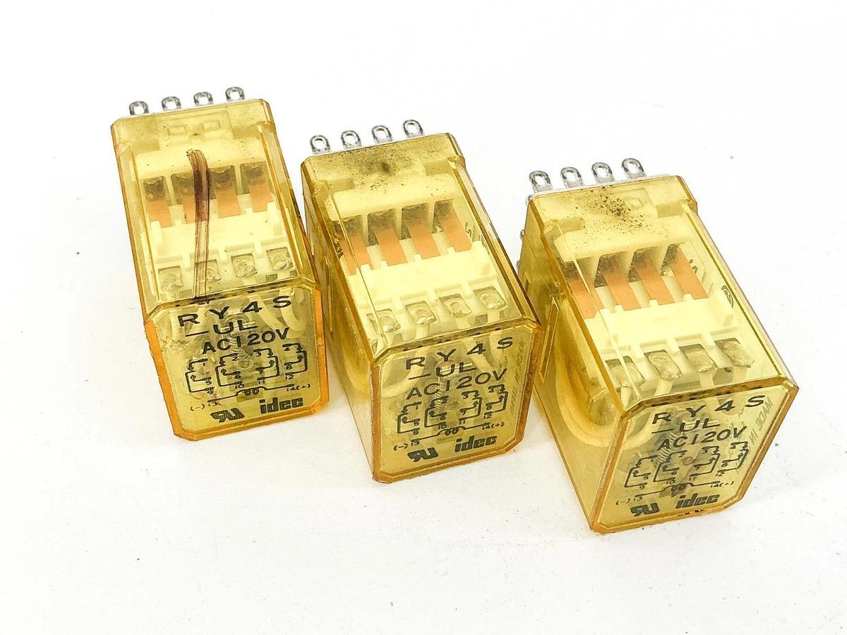 New Lot of 3 IDEC RY4S-UL Relay 120V 5A - No Box