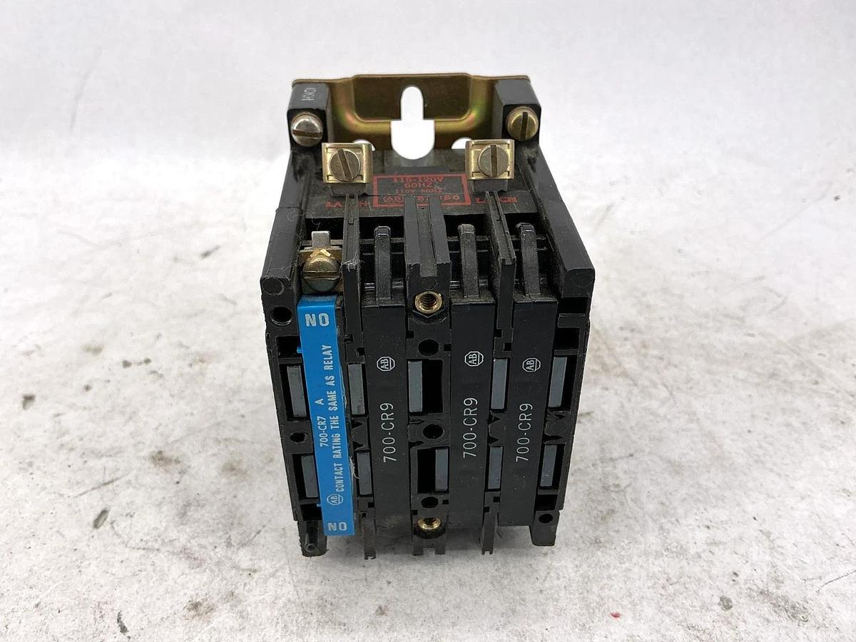 Used Allen Bradley 700-RM000A1 Ser B Magnetic Latching Relay 110/120V 50/60HZ