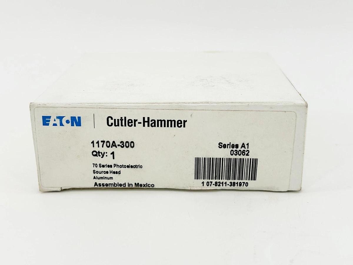 New Cutler Hammer 1170A-300 Photoelectric Sensor 9' Thru-Beam 880N NEMA 1