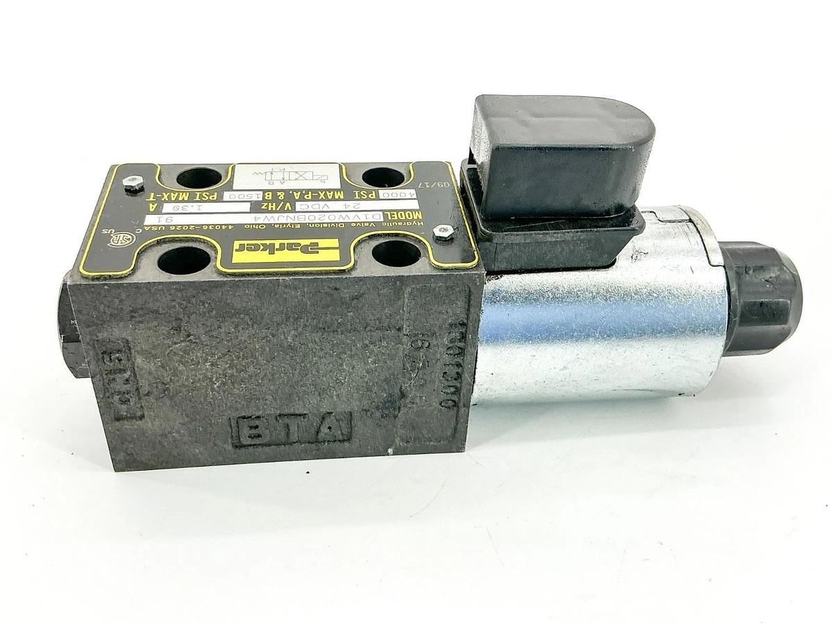 Used Parker D1VW020BNJW4 91 Hydraulic Control Valve 4000PSI 24VDC 1.39A