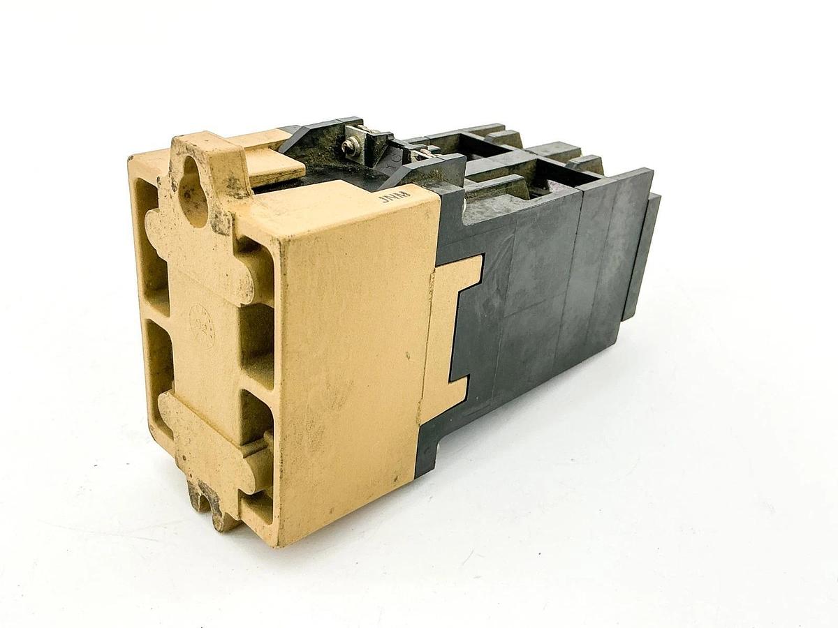 Used Allen Bradley 700-P440A1 AC Relay 600V 10A 720VA Ser.B