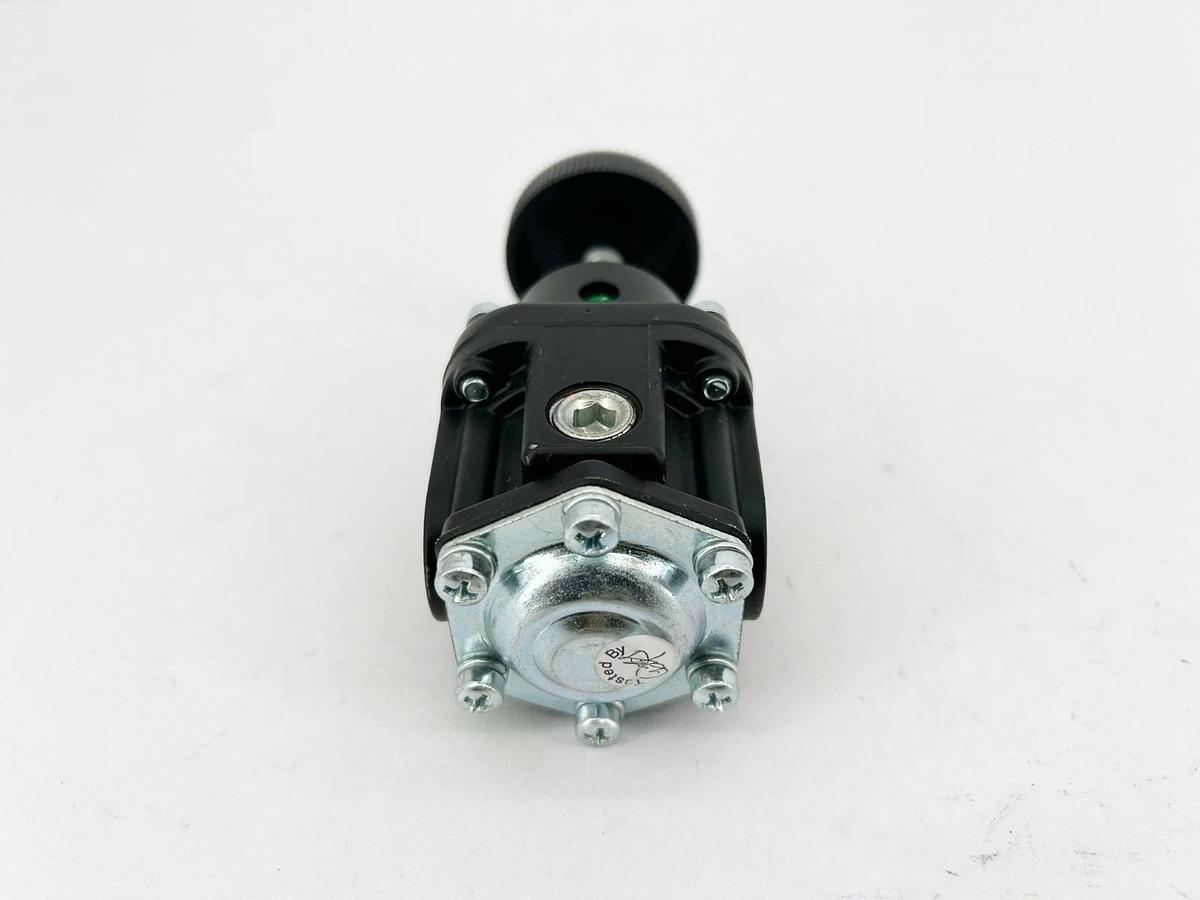 New Fairchild 1063 Pneumatic Regulator 2-150psi 250psi Max 3/8" NPT