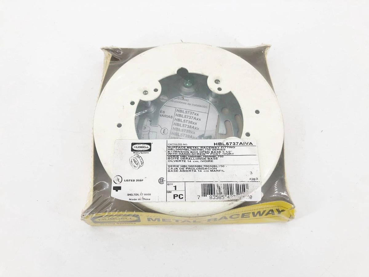New Hubbell HBL5737AIVA Surface Metal Raceway Fitting 5-1/2" Ivory