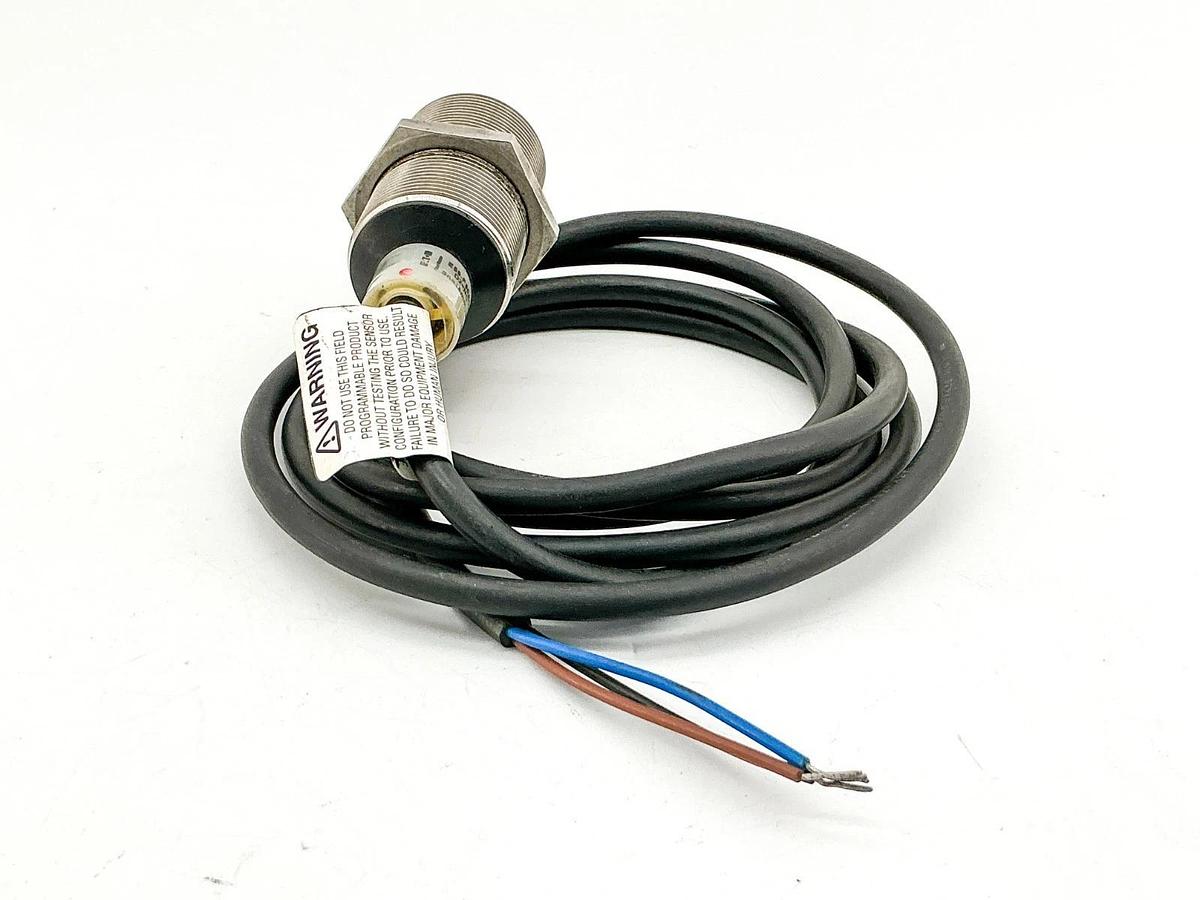 New Eaton E59-F30A115C02-D1 Proximity Switch 6-48VDC 300mA 4 Wire -No Box