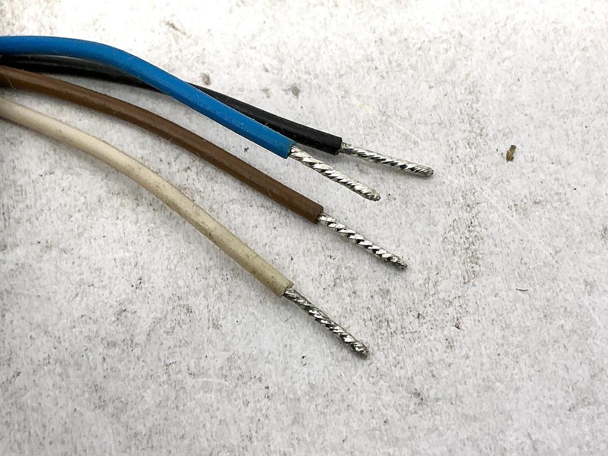 Lot of 2 New Banner Engineering MQDC-406 Cable Cordset 4-Wire Female 45136