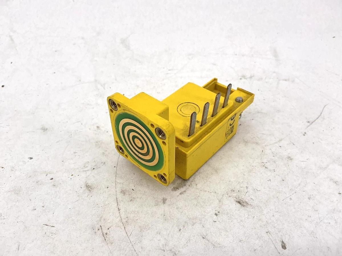Used Banner Engineering RPBT-1 Maxi-Beam Power Block Wiring Chamber 10/30VDC 25697
