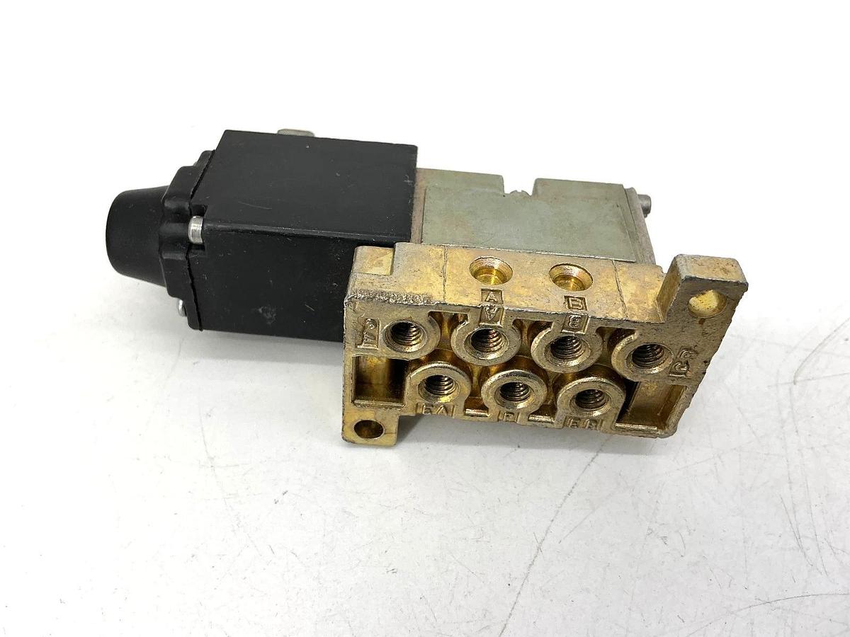 Used Numatics 031SA4002000030 Solenoid Valve 150PSIG-Air 0.06A 110/120V 50/60HZ