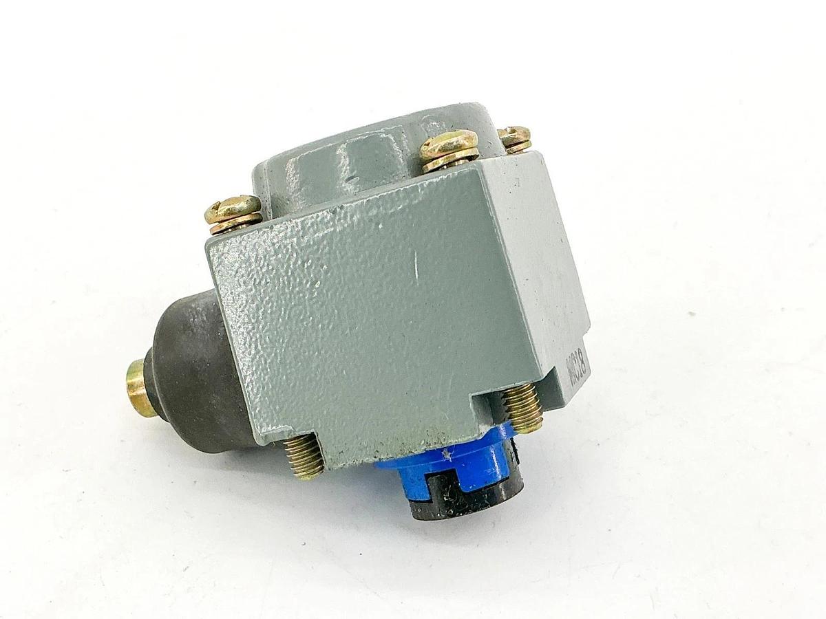 New Allen Bradley 40146-017-63 Operator Limit Switch Head