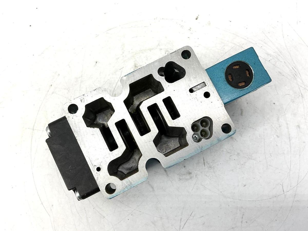 Used MAC Valves 6314D-612-PM-112DA Solenoid Valve Missing Base 6.8W 150PSI 110/120V