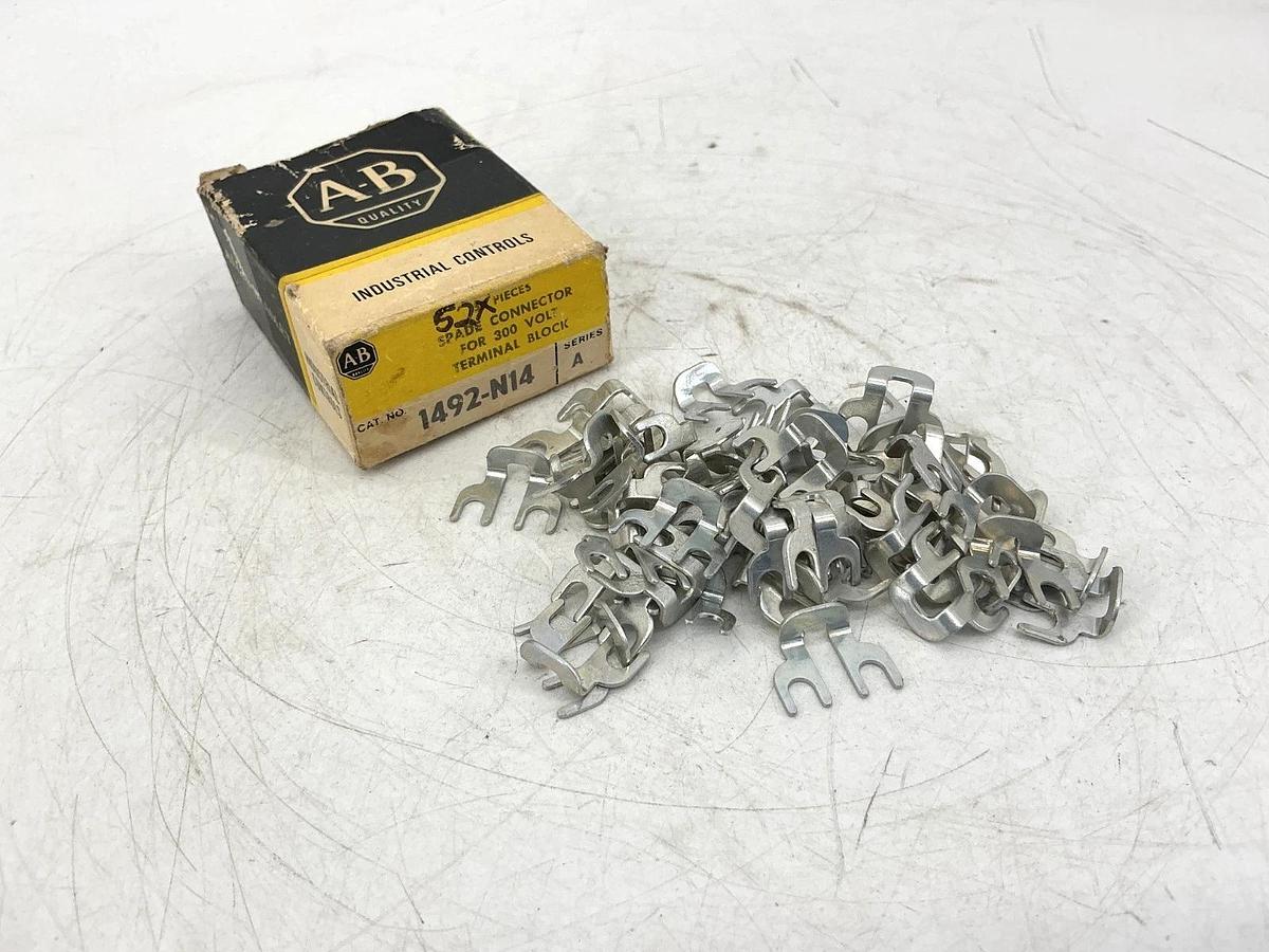 Box of 52 New Allen Bradley 1492-N14 Ser A Spade Connector for 300V Term. Block