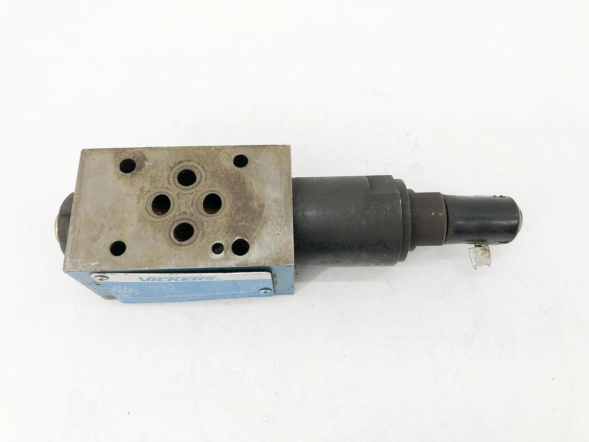 Used Vickers DGMX1-3-PP-BW-B-40-EN12 Hydraulic Pressure Reducing Valve
