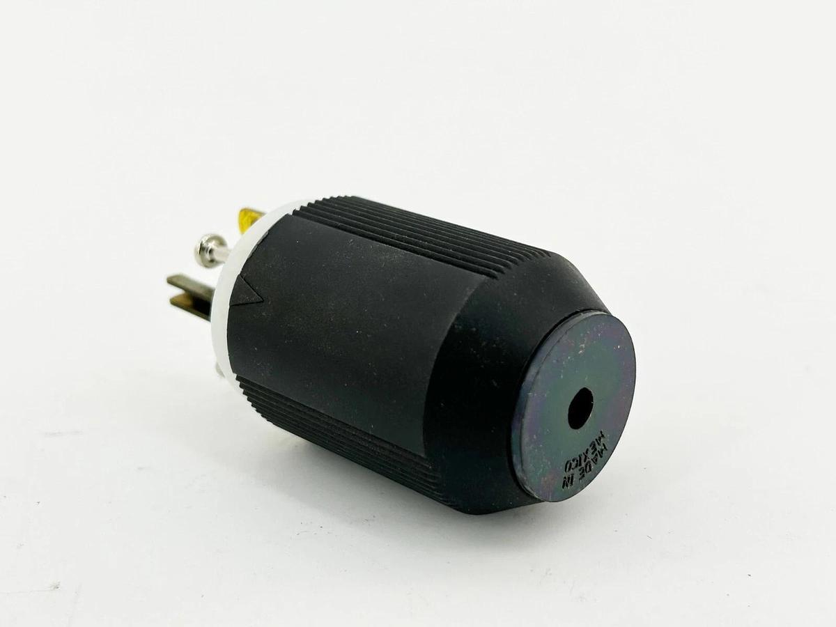 New Lot of 2 Arrow Hart 5366N AutoGrip Plug 5-20P 2P 3W Grounding 125V