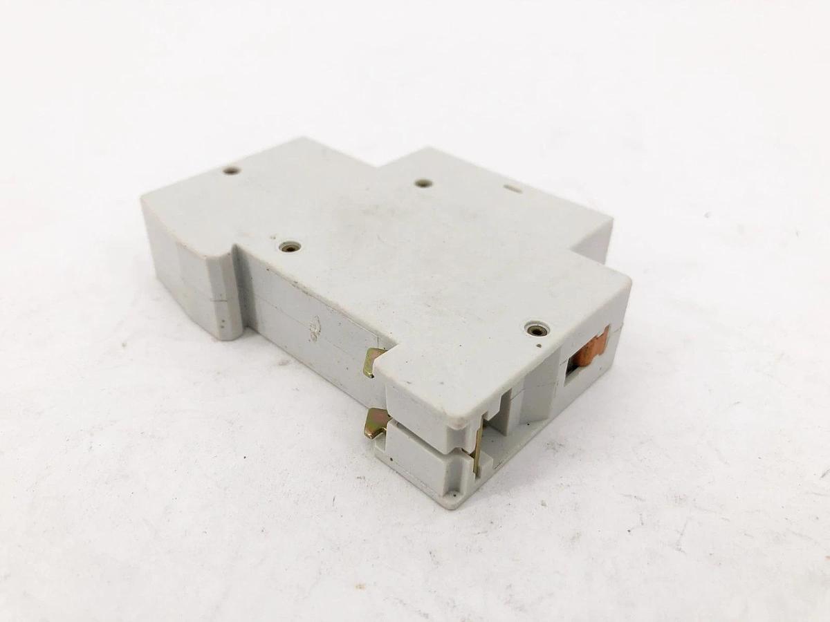 New Entrelec GMU 30U Circuit Breaker 30A 220/380~ 1P - No Box