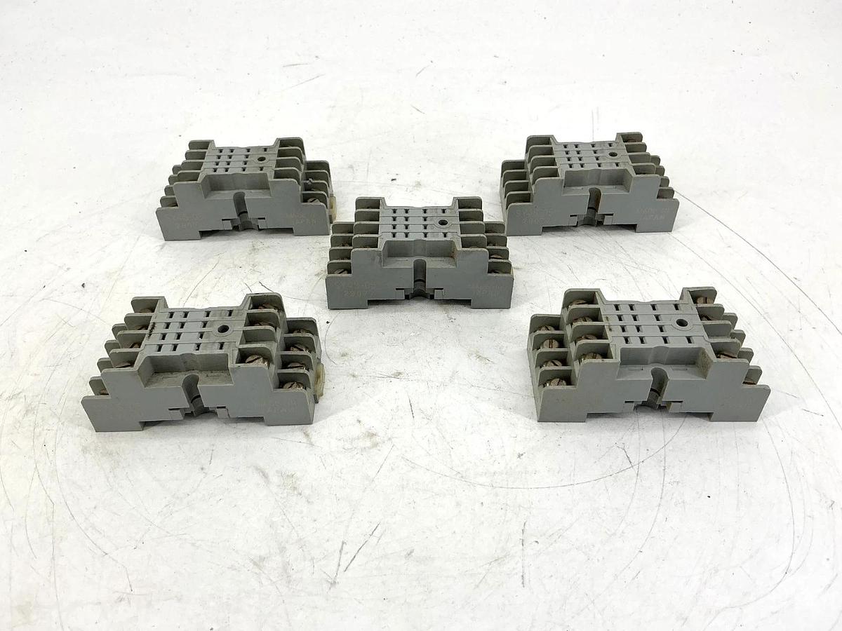 Used Lot of 5 Unbranded SY4S-05 Relay Socket 14-Pin 7A 300V SY4S05 29077