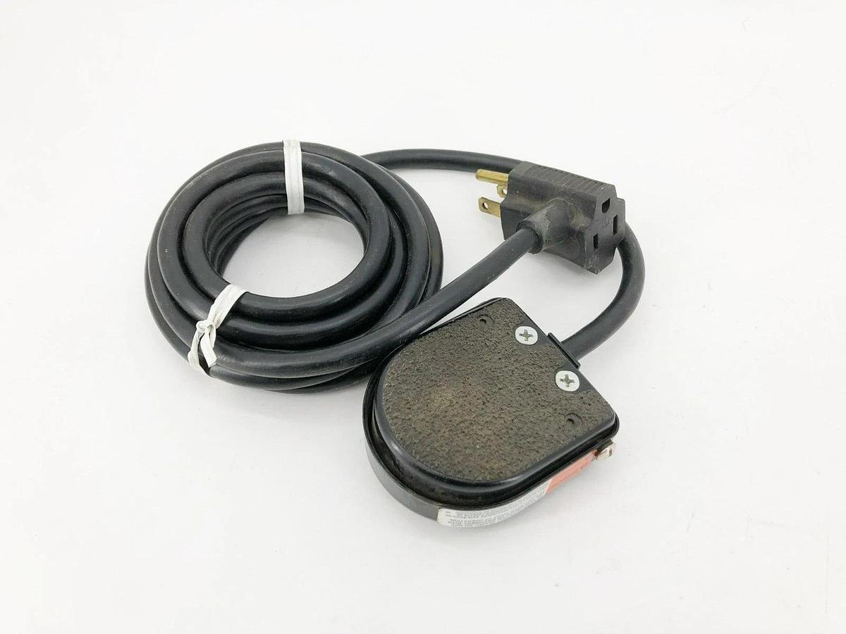New Linemaster 491-SC3 Compact Foot Switch Momentary 10A 125VAC 2A190 - No Box