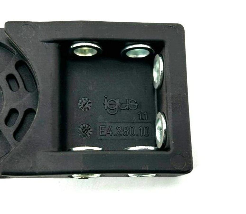 Lot of 5 New Igus E4.280.10, Mounting Brackets for Chain