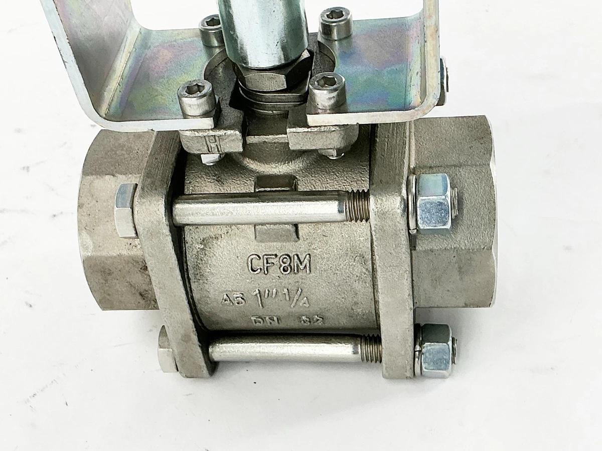 New Valbia VB060 85H01006 Valve Actuator 120/240V w/ 1-1/4" SS Valve - No Box