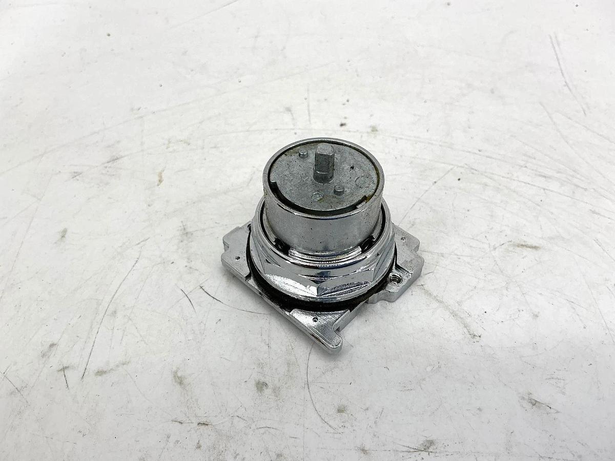 New Cutler-Hammer 10250T4067 Ser A3 Selector Switch 4Pos Maintained Uni MTG